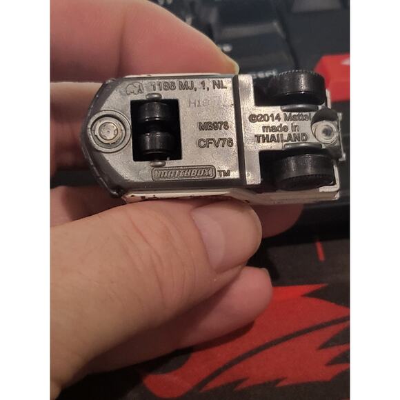 2014 Matchbox MBX City White Police MBV978 Meter Maid Pick-Up Die-Cast Vehicle - Picture 6 of 6